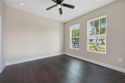 Casa en venta en Eustis, Florida, 4 dormitorios, 185.8 m2 № 2409820 - foto 13