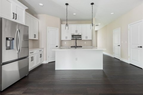 Casa en venta en Eustis, Florida, 4 dormitorios, 185.8 m2 № 2409820 - foto 8