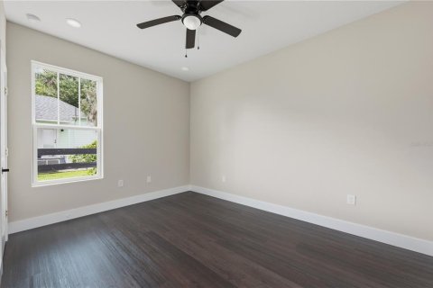 Casa en venta en Eustis, Florida, 4 dormitorios, 185.8 m2 № 2409820 - foto 24