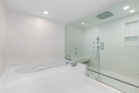 Copropriété à vendre à Boca Raton, Floride: 3 chambres, 259.38 m2 № 2259601 - photo 19