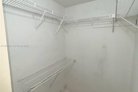 Condominio en venta en North Lauderdale, Florida, 2 dormitorios, 93.83 m2 № 1990342 - foto 9