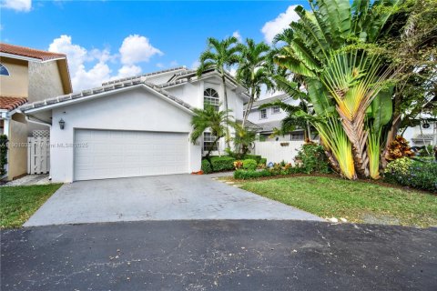 Villa ou maison à vendre à Miami, Floride: 4 chambres, 223.71 m2 № 1953447 - photo 2