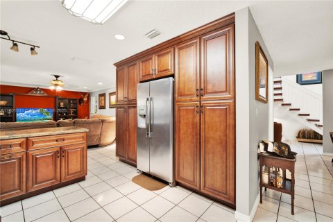 Villa ou maison à vendre à Miami, Floride: 4 chambres, 223.71 m2 № 1953447 - photo 13