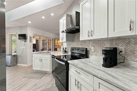 Villa ou maison à vendre à Port Charlotte, Floride: 3 chambres, 159.98 m2 № 2416248 - photo 23