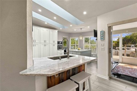 Villa ou maison à vendre à Port Charlotte, Floride: 3 chambres, 159.98 m2 № 2416248 - photo 19