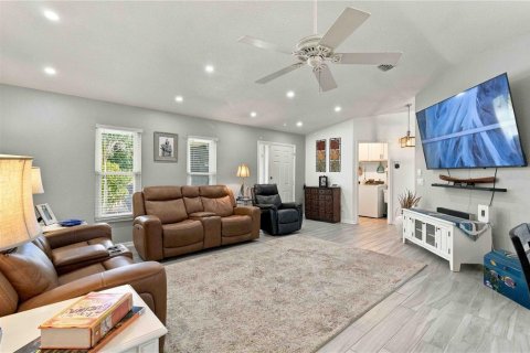 Villa ou maison à vendre à Port Charlotte, Floride: 3 chambres, 159.98 m2 № 2416248 - photo 12