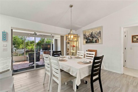 Villa ou maison à vendre à Port Charlotte, Floride: 3 chambres, 159.98 m2 № 2416248 - photo 14