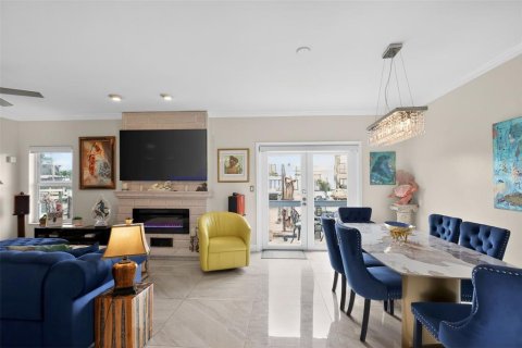 Adosado en venta en Fort Lauderdale, Florida, 2 dormitorios, 148.36 m2 № 2100355 - foto 17