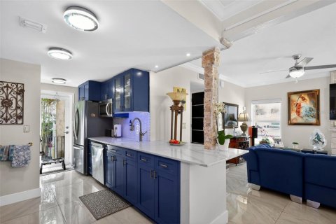 Adosado en venta en Fort Lauderdale, Florida, 2 dormitorios, 148.36 m2 № 2100355 - foto 14