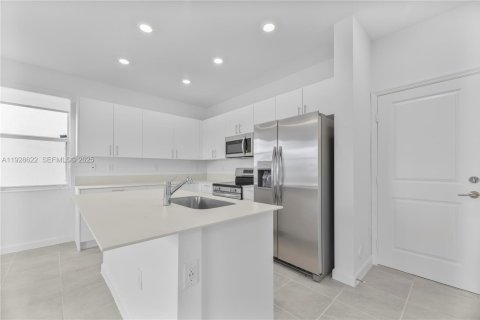 Villa ou maison à louer à Homestead, Floride: 4 chambres № 1987524 - photo 11