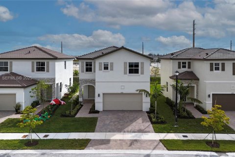 Villa ou maison à louer à Homestead, Floride: 4 chambres № 1987524 - photo 1