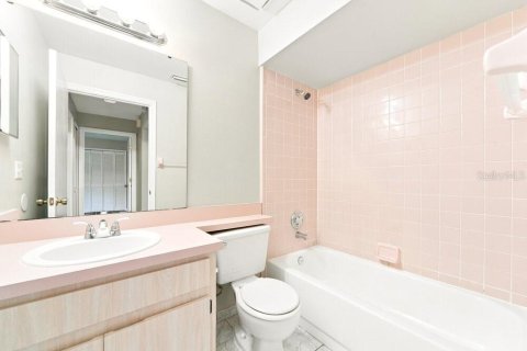 Villa ou maison à louer à Kissimmee, Floride: 3 chambres, 156.26 m2 № 2389451 - photo 15