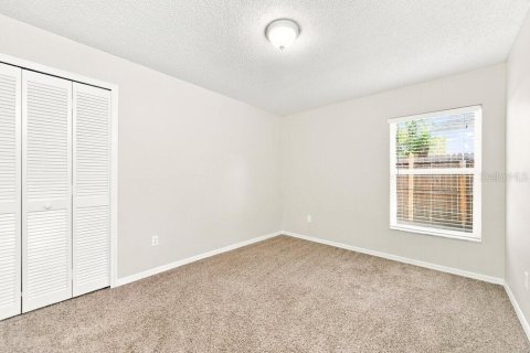 Villa ou maison à louer à Kissimmee, Floride: 3 chambres, 156.26 m2 № 2389451 - photo 13