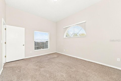 Villa ou maison à louer à Kissimmee, Floride: 3 chambres, 156.26 m2 № 2389451 - photo 11