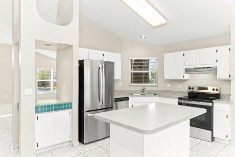 Villa ou maison à louer à Kissimmee, Floride: 3 chambres, 156.26 m2 № 2389451 - photo 8