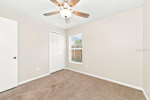Villa ou maison à louer à Kissimmee, Floride: 3 chambres, 156.26 m2 № 2389451 - photo 14