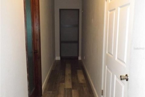 House in Winter Haven, Florida 5 bedrooms, 277.96 sq.m. № 2196793 - photo 22
