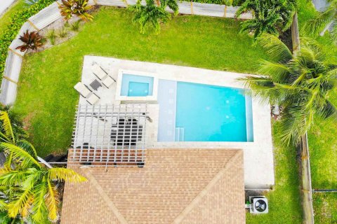 Villa ou maison à louer à Delray Beach, Floride: 2 chambres, 104.7 m2 № 2191202 - photo 15