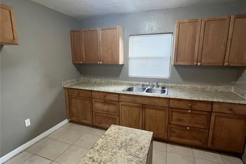 House in Winter Haven, Florida 3 bedrooms, 105.54 sq.m. № 1910488 - photo 4
