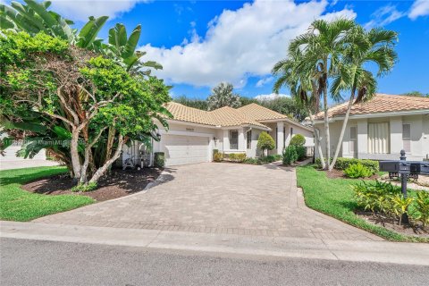 House in Boca Raton, Florida 3 bedrooms, 195.37 sq.m. № 1963695