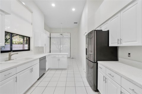 House in Boca Raton, Florida 3 bedrooms, 195.37 sq.m. № 1963695 - photo 17