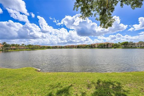 Купить таунхаус в Мирамар, Флорида 3 спальни, 188.96м2, № 1954651 - фото 30