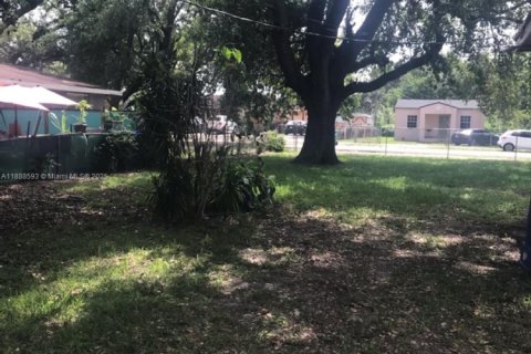 Immobilier commercial à vendre à Miami, Floride: 178.09 m2 № 1939323 - photo 6