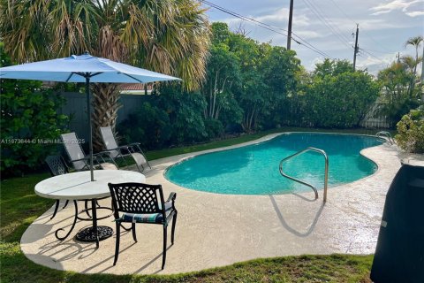 Villa ou maison à louer à Riviera Beach, Floride: 3 chambres, 149.76 m2 № 2037960 - photo 3