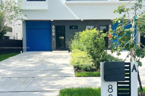 Touwnhouse à louer à Fort Lauderdale, Floride: 3 chambres № 2042208 - photo 2