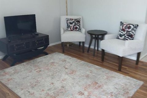 Casa en alquiler en New Port Richey, Florida, 1 dormitorio, 50.17 m2 № 1902888 - foto 4