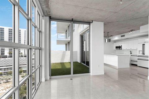 Condominio en venta en Miami, Florida, 2 dormitorios, 145.86 m2 № 2033120 - foto 7