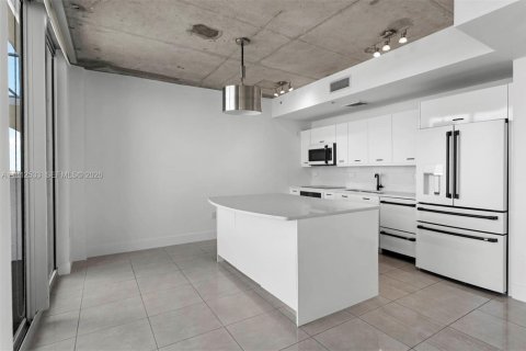 Condominio en venta en Miami, Florida, 2 dormitorios, 145.86 m2 № 2033120 - foto 3