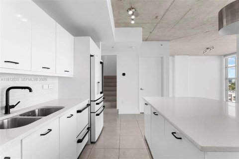 Condominio en venta en Miami, Florida, 2 dormitorios, 145.86 m2 № 2033120 - foto 5