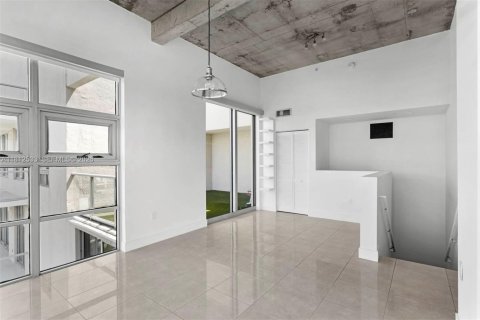 Condominio en venta en Miami, Florida, 2 dormitorios, 145.86 m2 № 2033120 - foto 14
