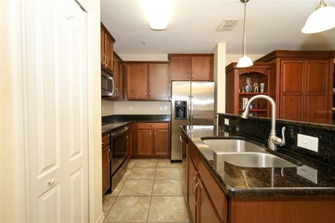 Townhouse in Longwood, Florida 2 bedrooms, 127.18 sq.m. № 2377622 - photo 12