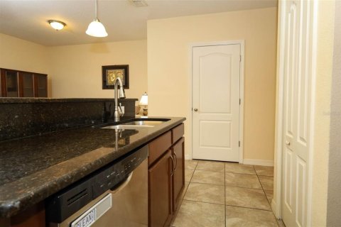 Townhouse in Longwood, Florida 2 bedrooms, 127.18 sq.m. № 2377622 - photo 15