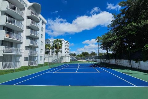 Condominio en venta en Miami, Florida, 1 dormitorio, 76.74 m2 № 2246411 - foto 9