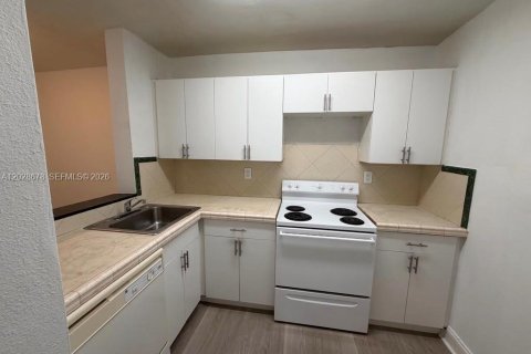 Condominio en venta en Miami, Florida, 1 dormitorio, 76.74 m2 № 2246411 - foto 10