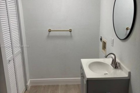 Condominio en venta en Miami, Florida, 1 dormitorio, 76.74 m2 № 2246411 - foto 27
