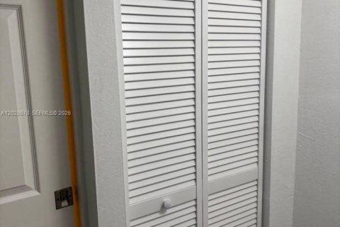 Condominio en venta en Miami, Florida, 1 dormitorio, 76.74 m2 № 2246411 - foto 26