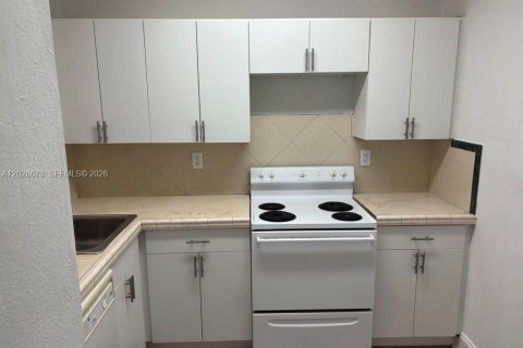 Condominio en venta en Miami, Florida, 1 dormitorio, 76.74 m2 № 2246411 - foto 11