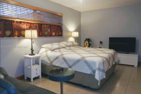 Casa en venta en Miami, Florida, 3 dormitorios, 194.54 m2 № 2253766 - foto 13