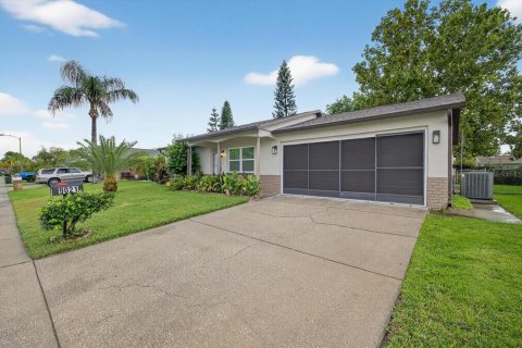 House in Port Richey, Florida 3 bedrooms, 109.25 sq.m. № 1903152 - photo 3