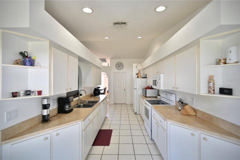 House in Spring Hill, Florida 3 bedrooms, 144.83 sq.m. № 1347015 - photo 16