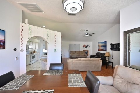 House in Spring Hill, Florida 3 bedrooms, 144.83 sq.m. № 1347015 - photo 11