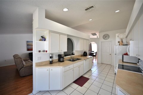 House in Spring Hill, Florida 3 bedrooms, 144.83 sq.m. № 1347015 - photo 17