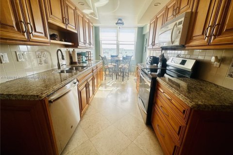 Condominio en alquiler en Hollywood, Florida, 2 dormitorios, 134.71 m2 № 1807025 - foto 6