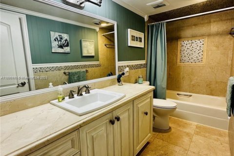 Condominio en alquiler en Hollywood, Florida, 2 dormitorios, 134.71 m2 № 1807025 - foto 8