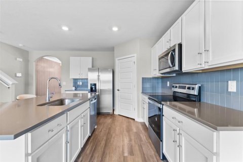 Casa en venta en Wesley Chapel, Florida, 5 dormitorios, 242.01 m2 № 2138090 - foto 20