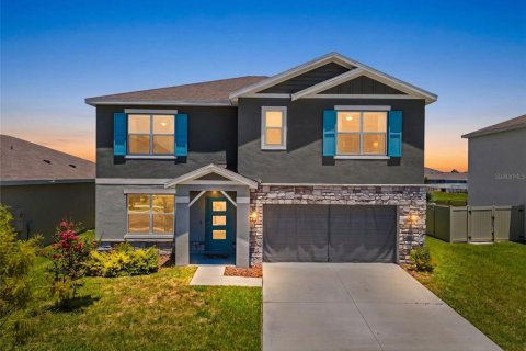 Casa en venta en Wesley Chapel, Florida, 5 dormitorios, 242.01 m2 № 2138090 - foto 2
